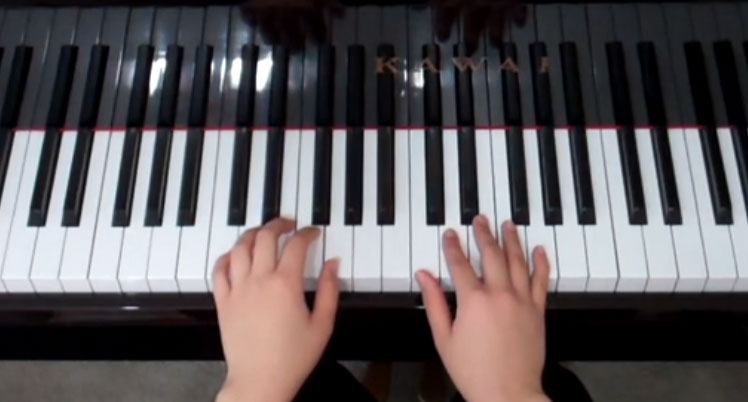 How To Play Piano Scales